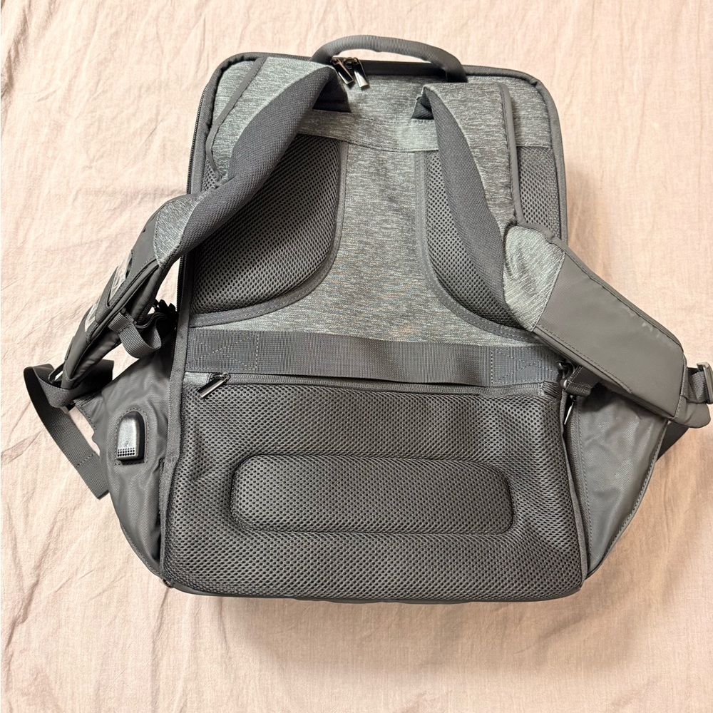RuK Infinite Solar Pack Backpack - New With Tags! - Picture 9 of 16